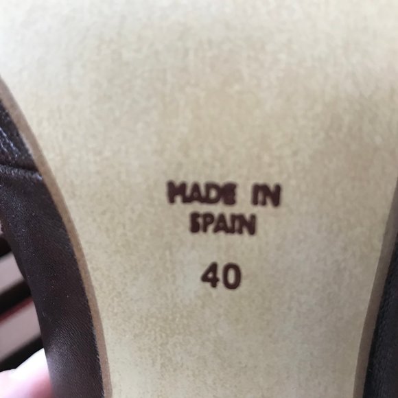 Brown leather t-strap heels -- Browns ID label - Picture 6 of 7